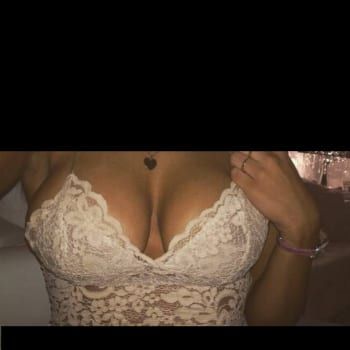 Katarina - Escort bi à Rendeux Profil de Katarina, 24 ans, Escort bi à Rendeux (Luxembourg)